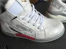 Vaikiški batai NAUJIENA