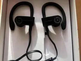 Powerbeats 3 ausinės