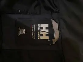 Parduodama originali striukė iš HELLY HANSEN