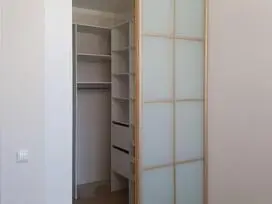 Spintos ir stumdomos pertvaros