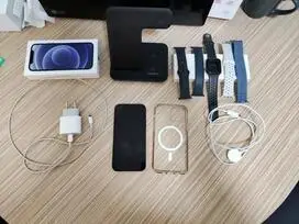 iPhone 12 64GB ir visas rinkinys