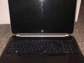 HP nešiojamasis kompiuteris su i5 procesoriumi.