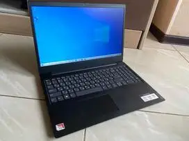 Skubiai parduodu nešiojamąjį kompiuterį