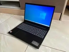 Skubiai parduodu nešiojamąjį kompiuterį