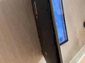 Parduodu seną nešiojamąjį kompiuterį.