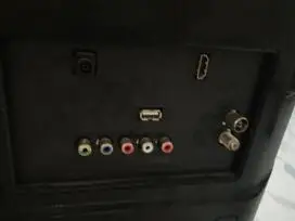 LG 32 COLIŲ TELEVIZORIUS.