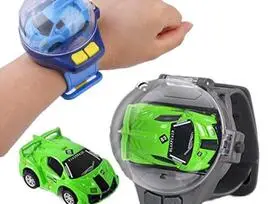 Laikrodis su įmontuotu nuimamu mini RC automobiliu - 6