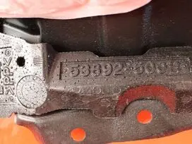 Priekinis vairuotojo pusės posparnis