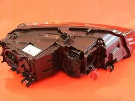 Audi A8 priekinis k/p Led žibintas