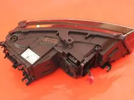 Audi A8 priekinis k/p Led žibintas