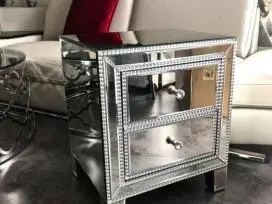 Staliukai, komodos, veidrodiniai baldai - 6