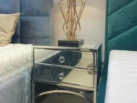 Staliukai, komodos, veidrodiniai baldai - 9