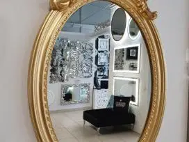 Klasikiniai ir modernūs veidrodžiai