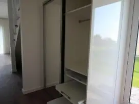 Stumdomų durų gamyba, spintos slankiojančiomis durimis, pertvaros, drabužinės, baldų gamyba - 9