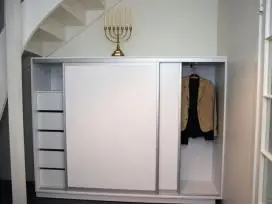 Stumdomų durų gamyba, spintos slankiojančiomis durimis, pertvaros, drabužinės, baldų gamyba - 15