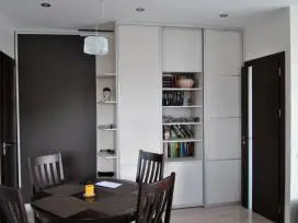 Stumdomų durų gamyba, spintos slankiojančiomis durimis, pertvaros, drabužinės, baldų gamyba - 18