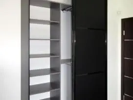 Stumdomų durų gamyba, spintos slankiojančiomis durimis, pertvaros, drabužinės, baldų gamyba - 22
