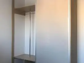 Stumdomų durų gamyba, spintos slankiojančiomis durimis, pertvaros, drabužinės, baldų gamyba - 26